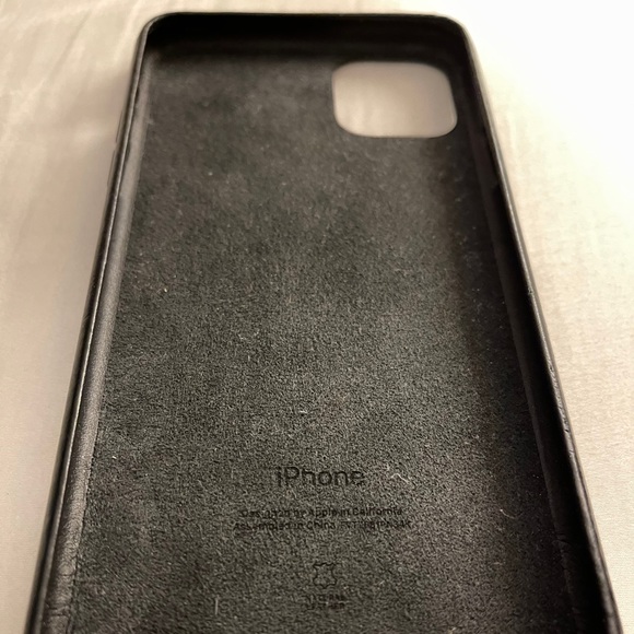 iPhone case - Picture 2 of 3